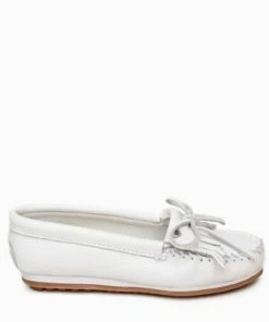 Hot Sale ❤️ Minnetonka 👩 women Kilty Plus Leather Moccasin in White 🧨